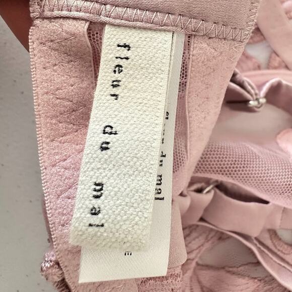 Elegant Pink Lace Lily Bra - Picture 7 of 9